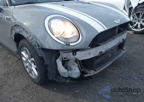 2017 Mini Clubman Cooper из США, поврежденный, VIN WMWLN5C53H2E32522